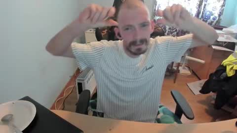 hot online show from March 9, 2025, 1:37 pm