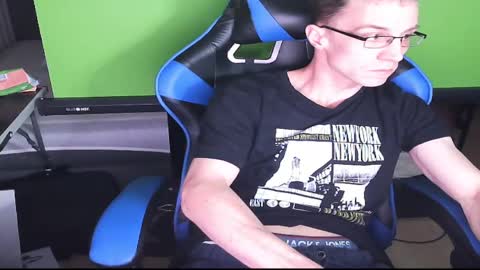 hotsummerboy89 online show from January 22, 2025, 6:31 pm