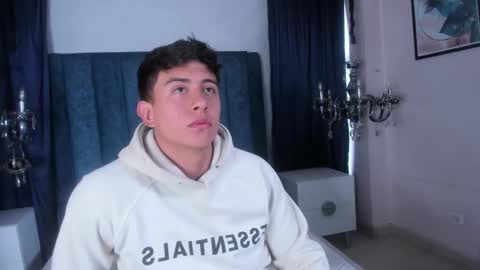 hott_boyy__ online show from November 6, 2025, 3:46 pm