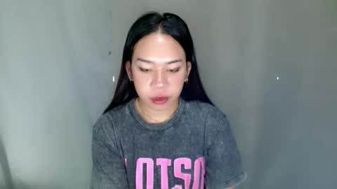 jelaigrande  online show from April 19, 2026, 3:28 am