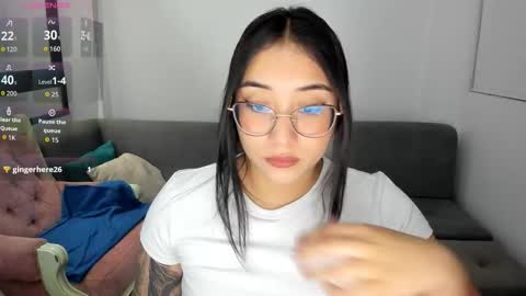 Snapshot of hottbee1 chatting on September 19, 2025, 6:19 pm AMY online show from September 19, 2025, 6:19 pm