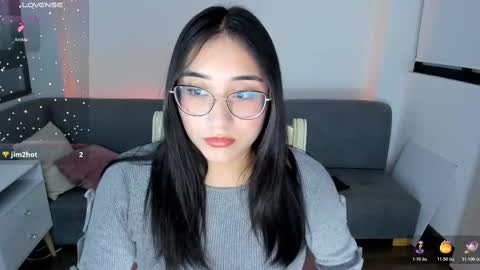 Snapshot of hottbee1 chatting on November 6, 2025, 9:59 pm AMY online show from November 6, 2025, 9:59 pm