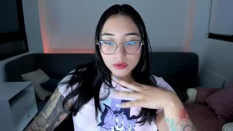 Snapshot of hottbee1 chatting on November 10, 2025, 10:31 pm AMY online show from November 10, 2025, 10:31 pm