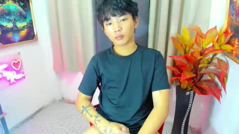 hottestloues online show from March 27, 2026, 2:17 am