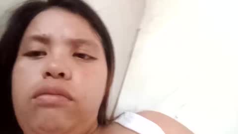 Snapshot of hottie_mommax chatting on April 11, 2026, 4:06 am Angel online show from April 11, 2026, 4:06 am