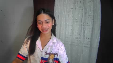 Snapshot of hottiescummerx chatting on December 7, 2024, 11:34 pm N I C A online show from December 7, 2024, 11:34 pm