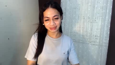 Snapshot of hottiescummerx chatting on December 24, 2024, 6:11 am N I C A online show from December 24, 2024, 6:11 am