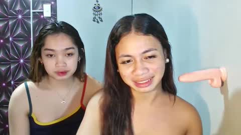 Snapshot of hottiescummerx chatting on January 19, 2025, 5:07 pm N I C A online show from January 19, 2025, 5:07 pm