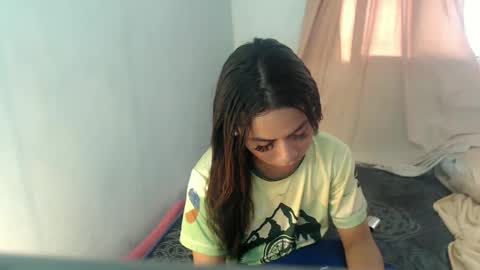 Snapshot of hottiescummerx chatting on February 21, 2025, 5:13 am N I C A online show from February 21, 2025, 5:13 am