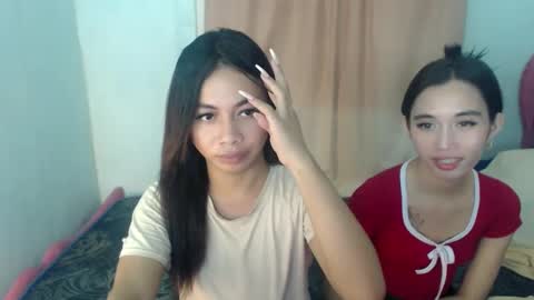 Snapshot of hottiescummerx chatting on March 10, 2025, 9:43 am N I C A online show from March 10, 2025, 9:43 am