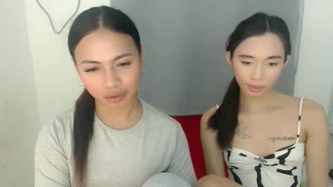 Snapshot of hottiescummerx chatting on October 14, 2025, 7:42 am N I C A online show from October 14, 2025, 7:42 am