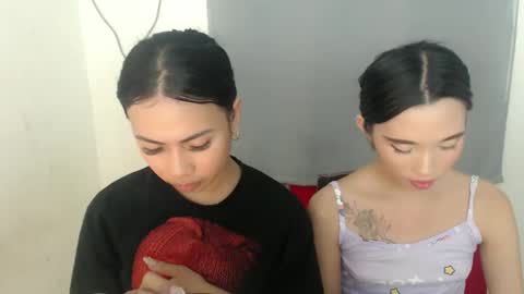 Snapshot of hottiescummerx chatting on October 16, 2025, 10:49 am N I C A online show from October 16, 2025, 10:49 am