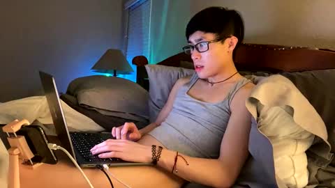 hottiewithabody101 online show from April 8, 2026, 1:05 am