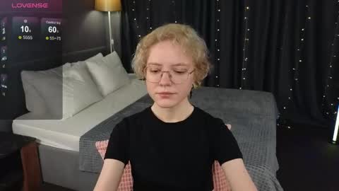 Kori online show from May 11, 2026, 3:45 am