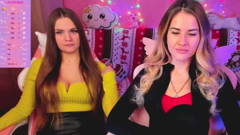 Snapshot of hotty_girls_here chatting on January 13, 2025, 6:06 am Ivanna and Jessica online show from January 13, 2025, 6:06 am