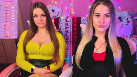 Snapshot of hotty_girls_here chatting on February 2, 2025, 6:04 am Ivanna and Jessica online show from February 2, 2025, 6:04 am