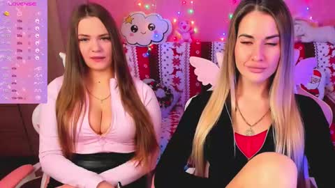 Snapshot of hotty_girls_here chatting on February 16, 2025, 6:10 am Ivanna and Jessica online show from February 16, 2025, 6:10 am