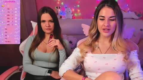 Snapshot of hotty_girls_here chatting on February 17, 2025, 6:31 am Ivanna and Jessica online show from February 17, 2025, 6:31 am