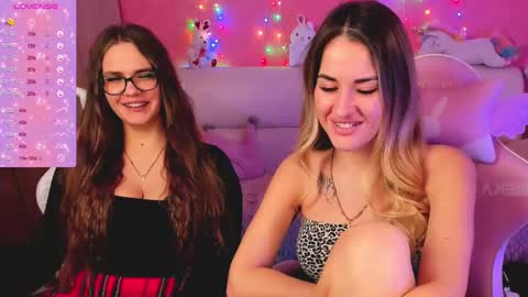 Snapshot of hotty_girls_here chatting on March 10, 2025, 6:16 am Ivanna and Jessica online show from March 10, 2025, 6:16 am