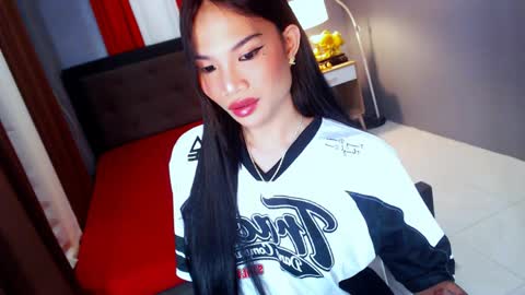 Snapshot of hotty_jane chatting on April 15, 2026, 6:26 pm Hi i am Jane half vietnamese and half pinay and would like to meet good person here XOXO online show from April 15, 2026, 6:26 pm