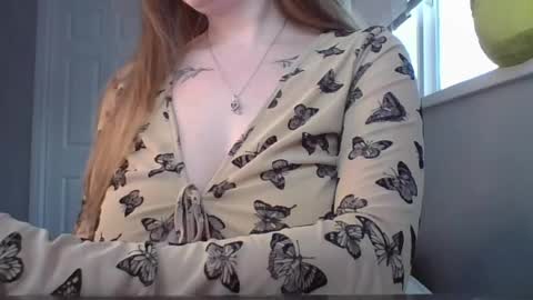 hotwifelili online show from April 21, 2026, 11:18 pm