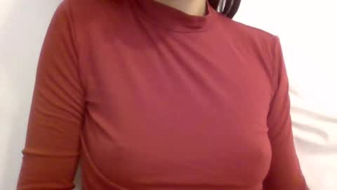 Snapshot of hotwinterxx chatting on December 27, 2024, 5:37 pm Hotwixx online show from December 27, 2024, 5:37 pm