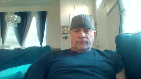 hotyummycock69 online show from February 10, 2026, 1:26 pm