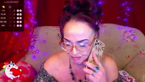 Snapshot of hotzlata chatting on February 5, 2025, 7:53 pm Hotzlata online show from February 5, 2025, 7:53 pm