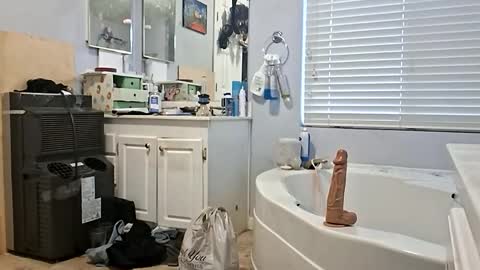 houndmeagain online show from November 5, 2025, 11:16 pm