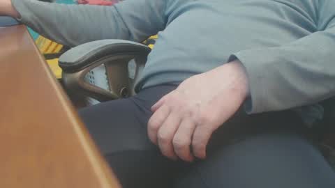 Howard817 online show from February 16, 2025, 3:38 pm