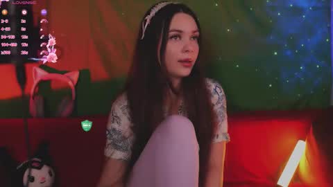 Mia online show from September 22, 2025, 5:15 pm