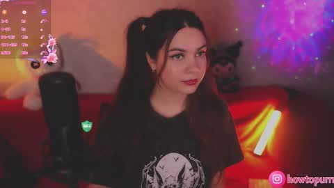 Mia online show from October 12, 2025, 4:28 pm