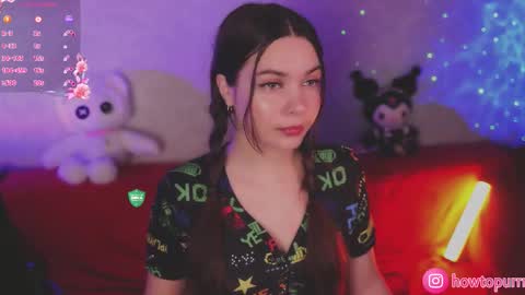 Mia online show from October 17, 2025, 4:42 pm