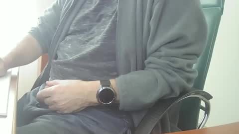 Snapshot of hpeter111 chatting on January 16, 2025, 12:53 pm Peter online show from January 16, 2025, 12:53 pm