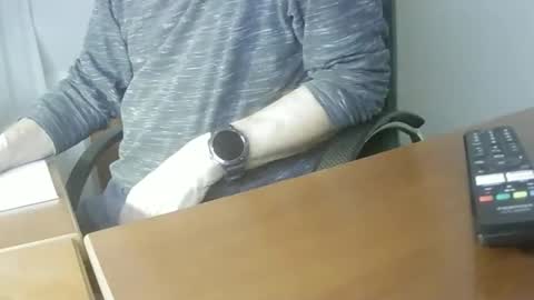 Snapshot of hpeter111 chatting on January 22, 2025, 4:44 pm Peter online show from January 22, 2025, 4:44 pm