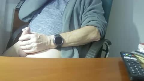 Snapshot of hpeter111 chatting on February 8, 2025, 7:27 pm Peter online show from February 8, 2025, 7:27 pm