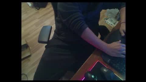 Snapshot of hrnyinutah chatting on October 27, 2025, 3:49 pm hrnyinutah online show from October 27, 2025, 3:49 pm