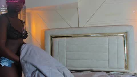 Snapshot of huddah_cam chatting on December 28, 2024, 11:52 am huddah online show from December 28, 2024, 11:52 am