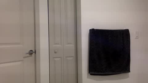 HugeBlast online show from October 12, 2025, 11:59 pm