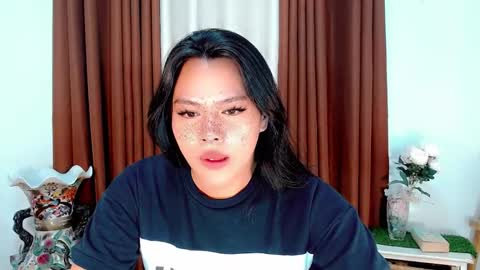 nathalie online show from September 25, 2025, 11:47 am