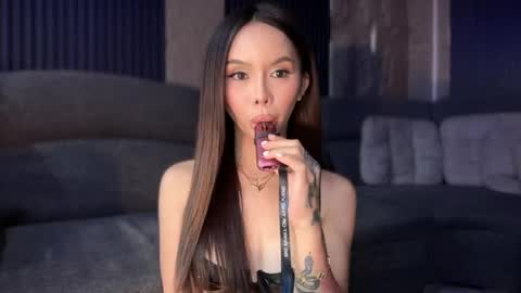 Tine Castillo online show from April 14, 2026, 9:15 am