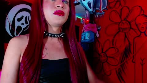 Snapshot of hugedaneska chatting on April 8, 2026, 6:02 am Danezka online show from April 8, 2026, 6:02 am