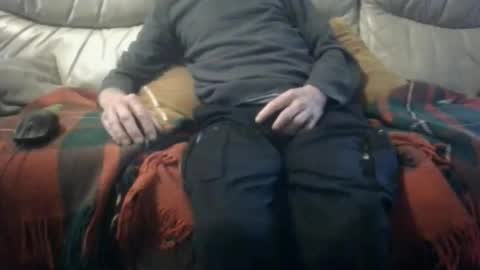 hugenob4u online show from September 17, 2025, 5:03 pm