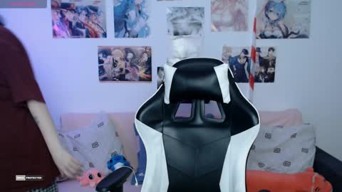 Snapshot of hugomin chatting on December 16, 2024, 5:49 am HugoMin online show from December 16, 2024, 5:49 am