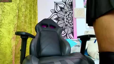 elecktra12 online show from October 9, 2025, 11:25 pm