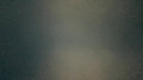 hummelbummel00 online show from April 13, 2026, 2:33 pm