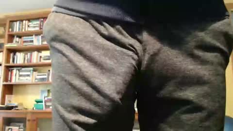 Snapshot of hung_hot_fit10 chatting on March 1, 2025, 12:28 am Big uncut cock dripping online show from March 1, 2025, 12:28 am