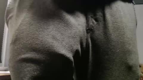 Big uncut cock dripping online show from November 13, 2025, 1:59 am