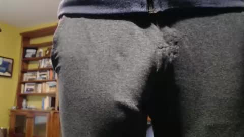 Big uncut cock dripping online show from December 5, 2025, 7:10 pm