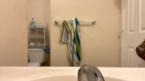 Snapshot of hungbwc99999 chatting on November 2, 2025, 2:36 am hungbwc99999 online show from November 2, 2025, 2:36 am